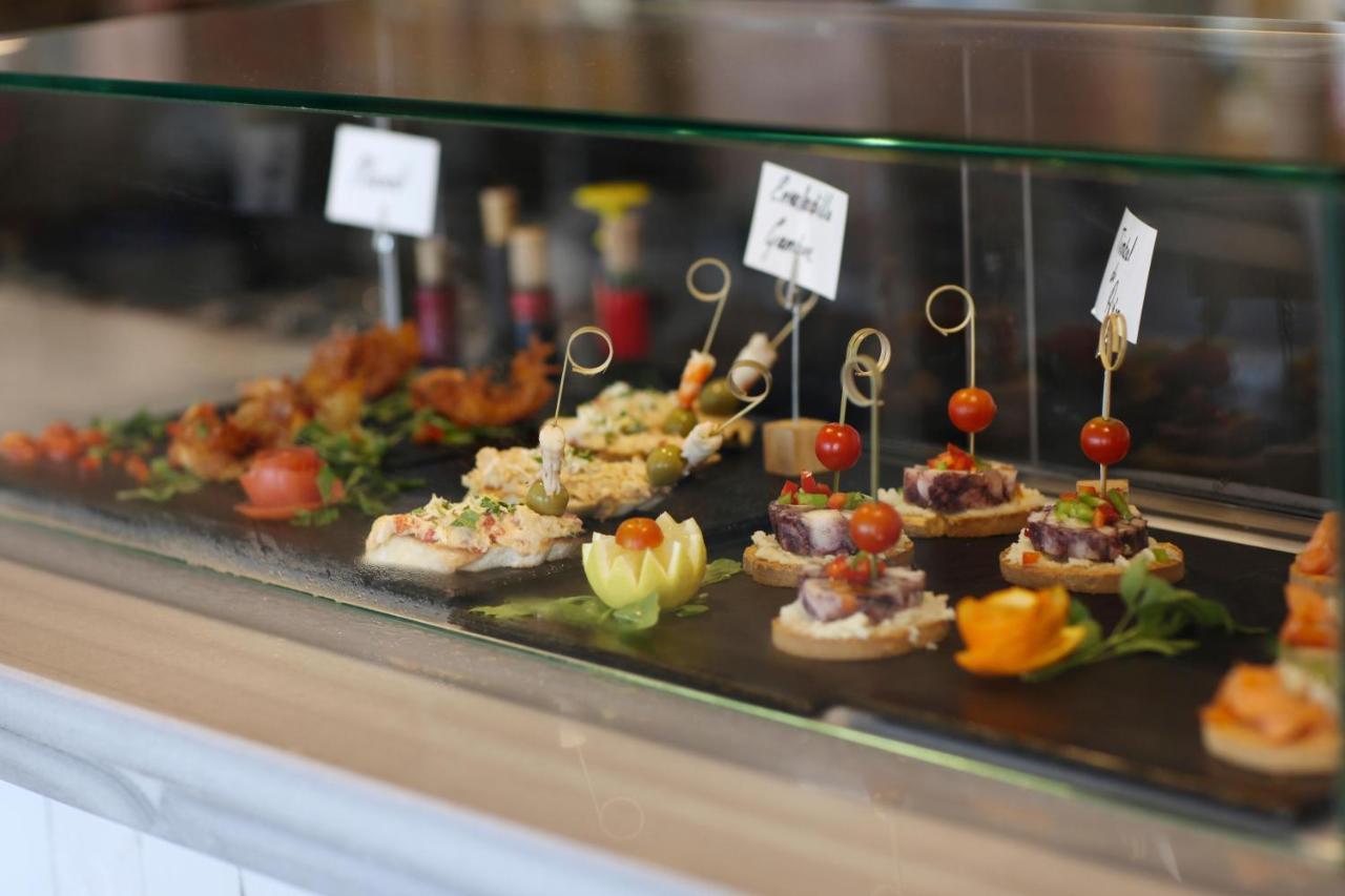 Pure Salt Garonda - Adults Only Hotel Playa de Palma  Exterior foto Pintxo tapas