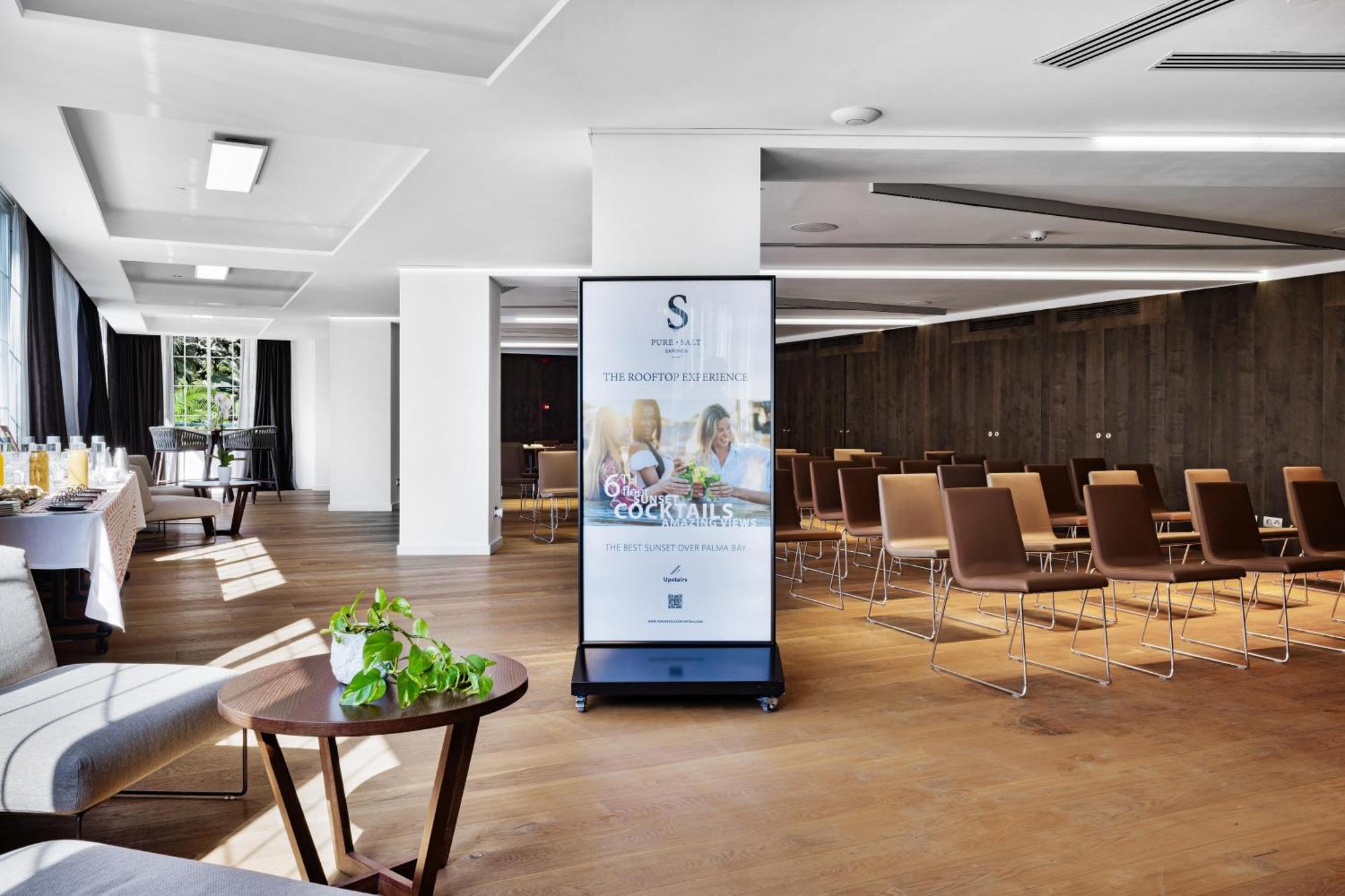 Pure Salt Garonda - Adults Only Hotel Playa de Palma  Exterior foto A digital signage display