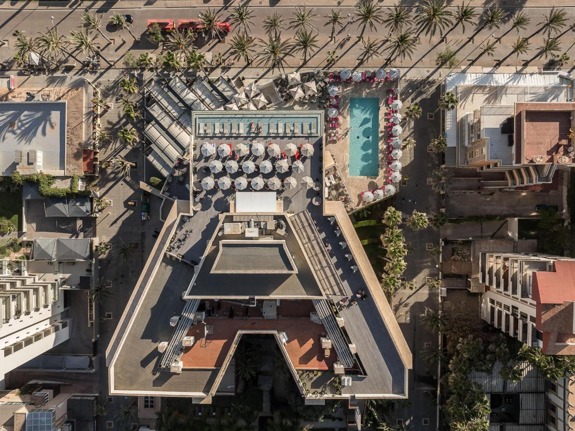 Pure Salt Garonda - Adults Only Hotel Playa de Palma  Exterior foto The rooftop pool at the W Hollywood